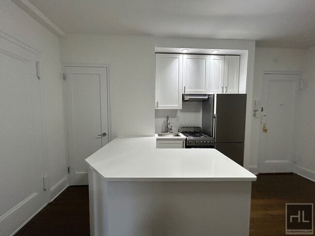 Foto del edificio - EAST 46 STREET