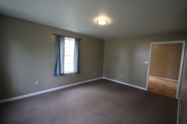 Building Photo - 217 W Church St