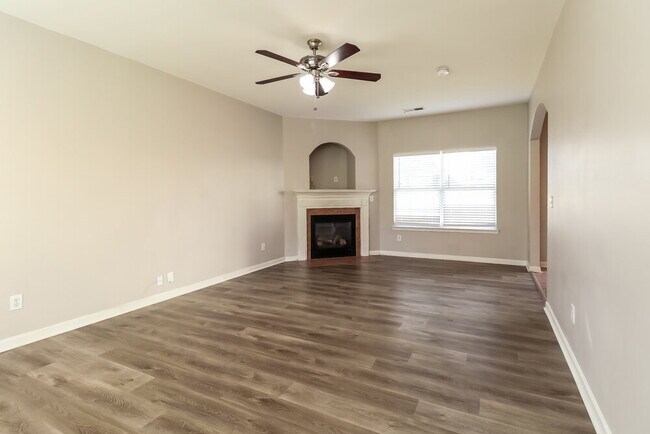 Foto del edificio - 3012 Clover Rd NW