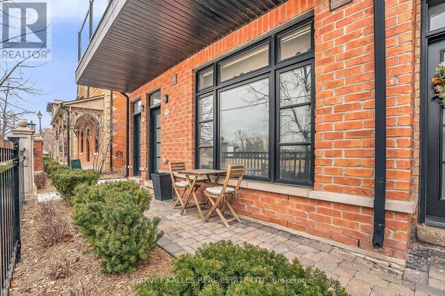 Photo du bâtiment - 8161-8161 Kipling Ave