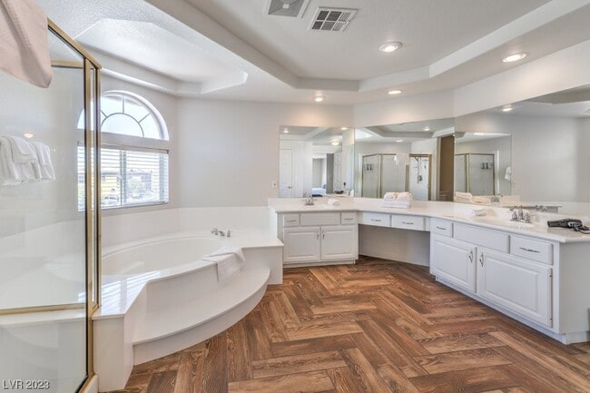 Building Photo - 9124 Sapphire Ridge Ave