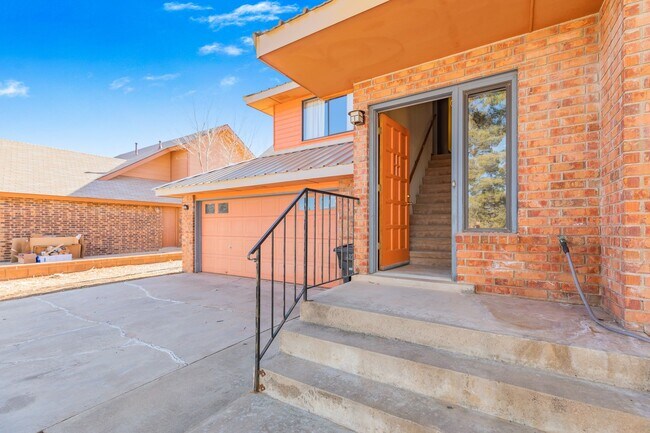 Foto del edificio - Beautiful 2-Story Home