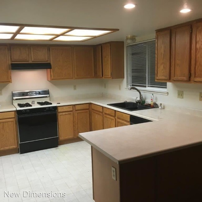 Building Photo - 3 br, 2 bath House - 210 Monumental Circle