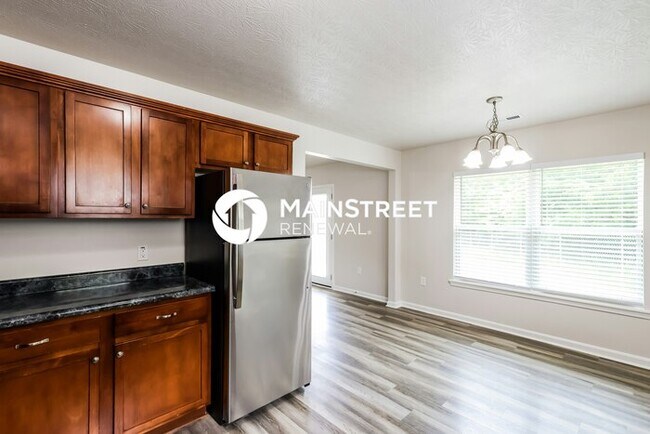 Building Photo - 3 Bedroom Pet-Friendly Home in Sellersburg, IN with Main Street Renewal