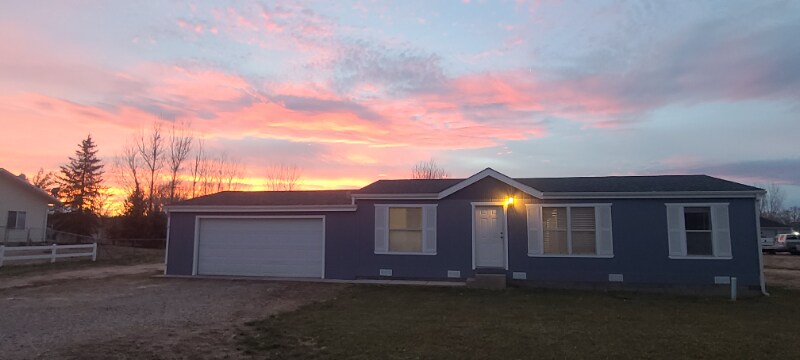 Foto principal - 4115 Quarterhorse Dr