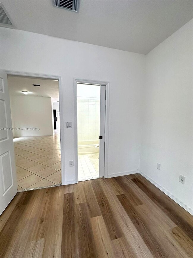 Foto del edificio - 8463 NW 107th Path