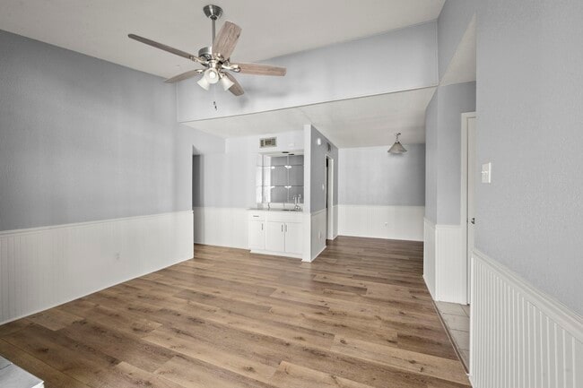 Building Photo - 9009 Richmond Ave.