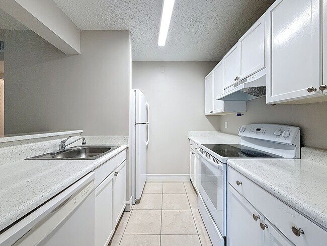 Foto del edificio - 719 Meadows Cir