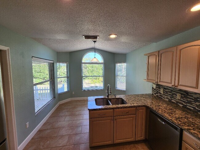 Building Photo - BEAUTIFUL TYMBER TRACE HOME FOR RENT!