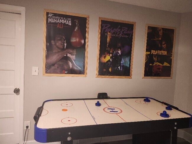 Foto del edificio - 800 Training Day Dr