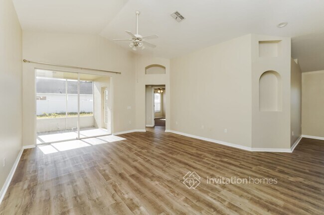Building Photo - 7428 Tower Bridge Dr