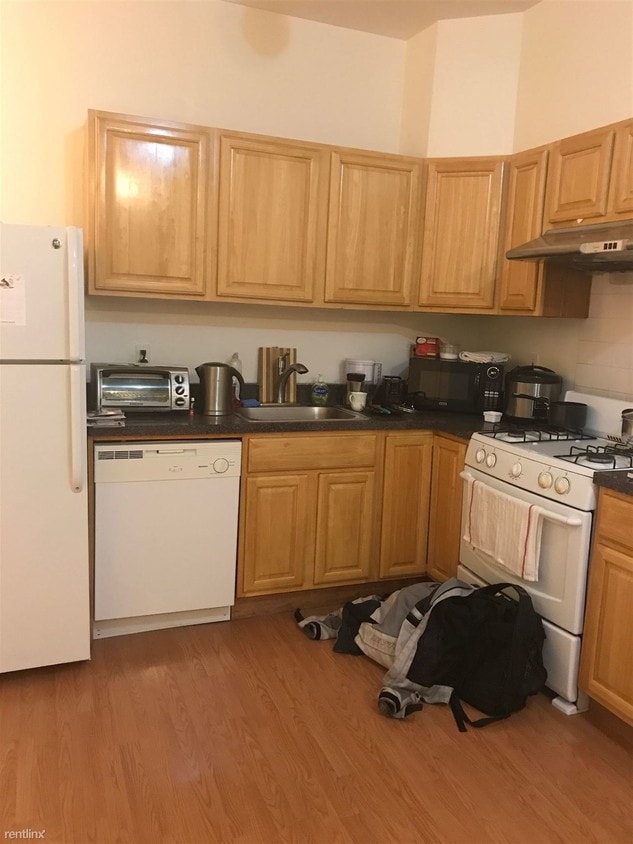 Primary Photo - 354 55th St