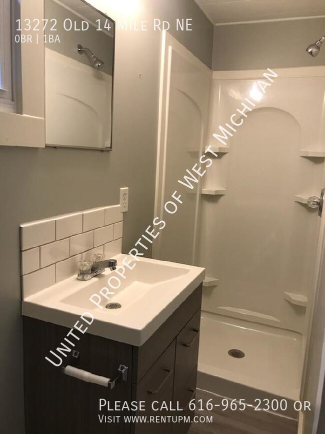 Building Photo - Fully remodeled studio apartment in a quie...