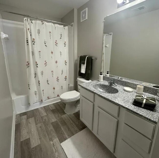 Foto del edificio - 91 Somerset Club Dr SE