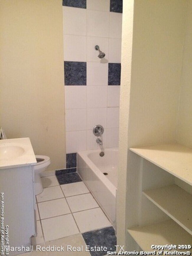 Building Photo - 3 br, 1 bath House - 1719 W Mariposa Dr