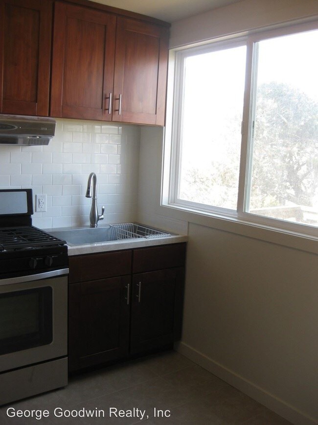 Foto del edificio - 1323-1329 46th Ave