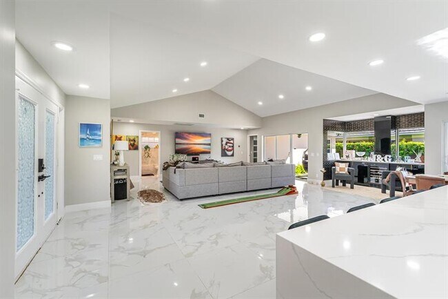 Foto del edificio - 154 Coventry Pl