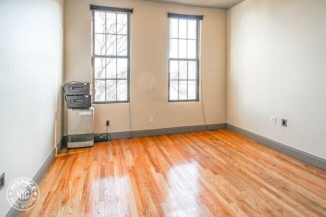 Building Photo - 1251 DeKalb Ave