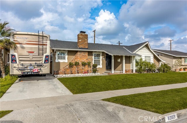 Building Photo - 8359 Santa Fe Dr