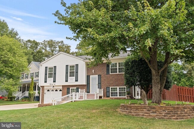 Building Photo - 5590 Neddleton Ave