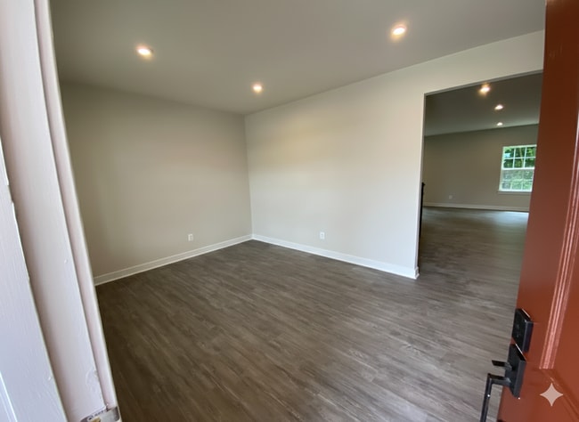 Flex Room - 210 Felix Dr