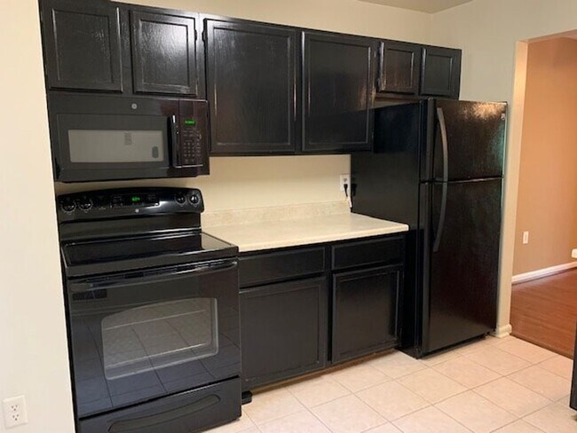 Building Photo - 7829 Briardale Terrace