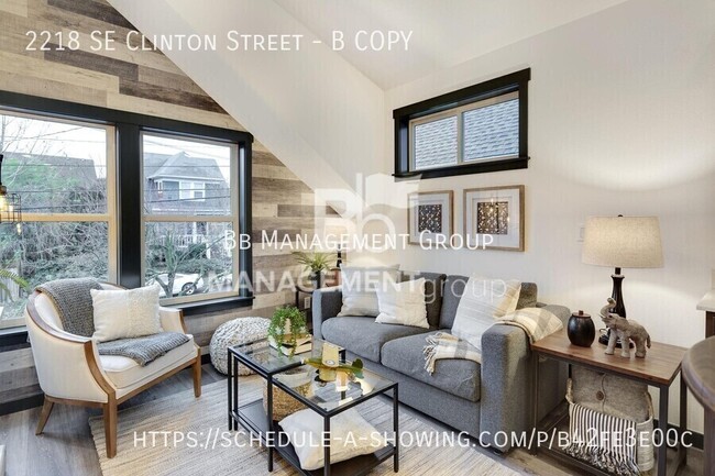 Foto del edificio - 2218 SE Clinton St