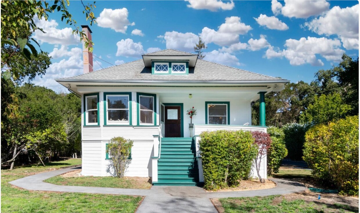 Foto principal - 3190 Woodside Rd