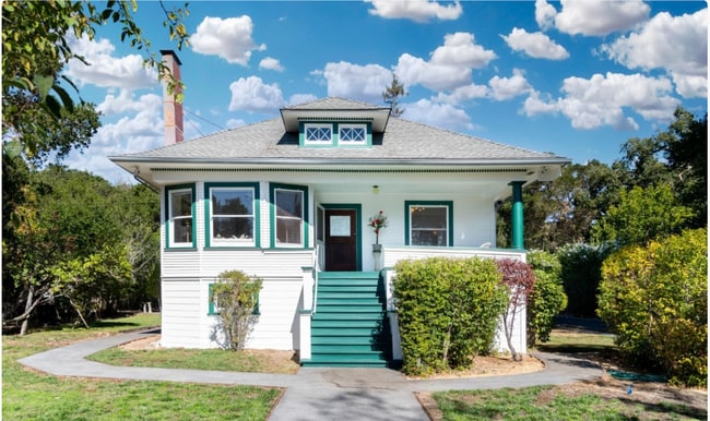 Building Photo - 3190 Woodside Rd