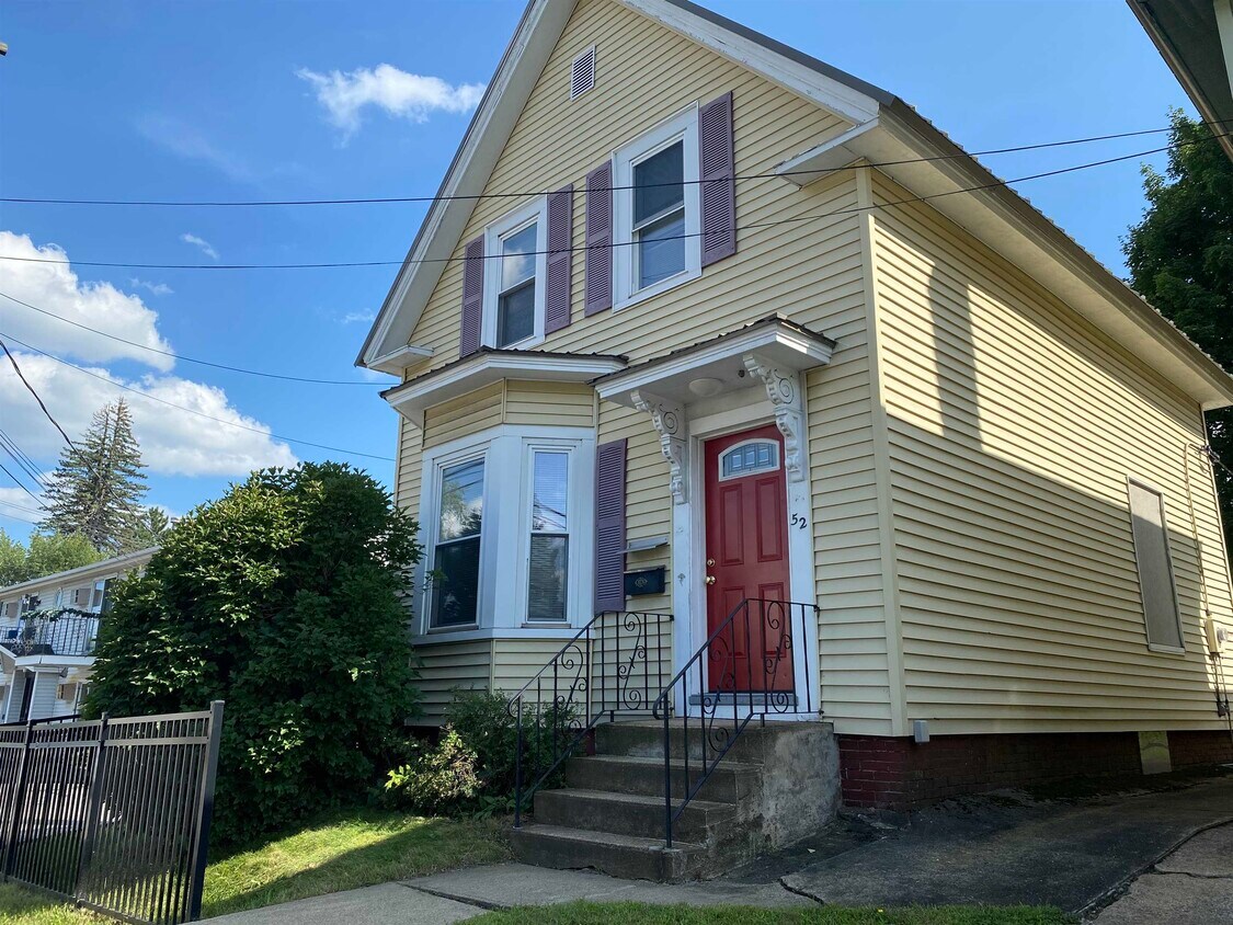 52 Ferry St, Manchester, NH 03102 House Rental in Manchester, NH