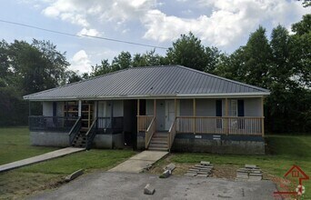 Building Photo - 200 Dogwood Pointe Dr