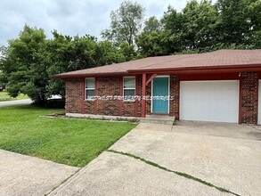 Building Photo - 9300 E 83rd St