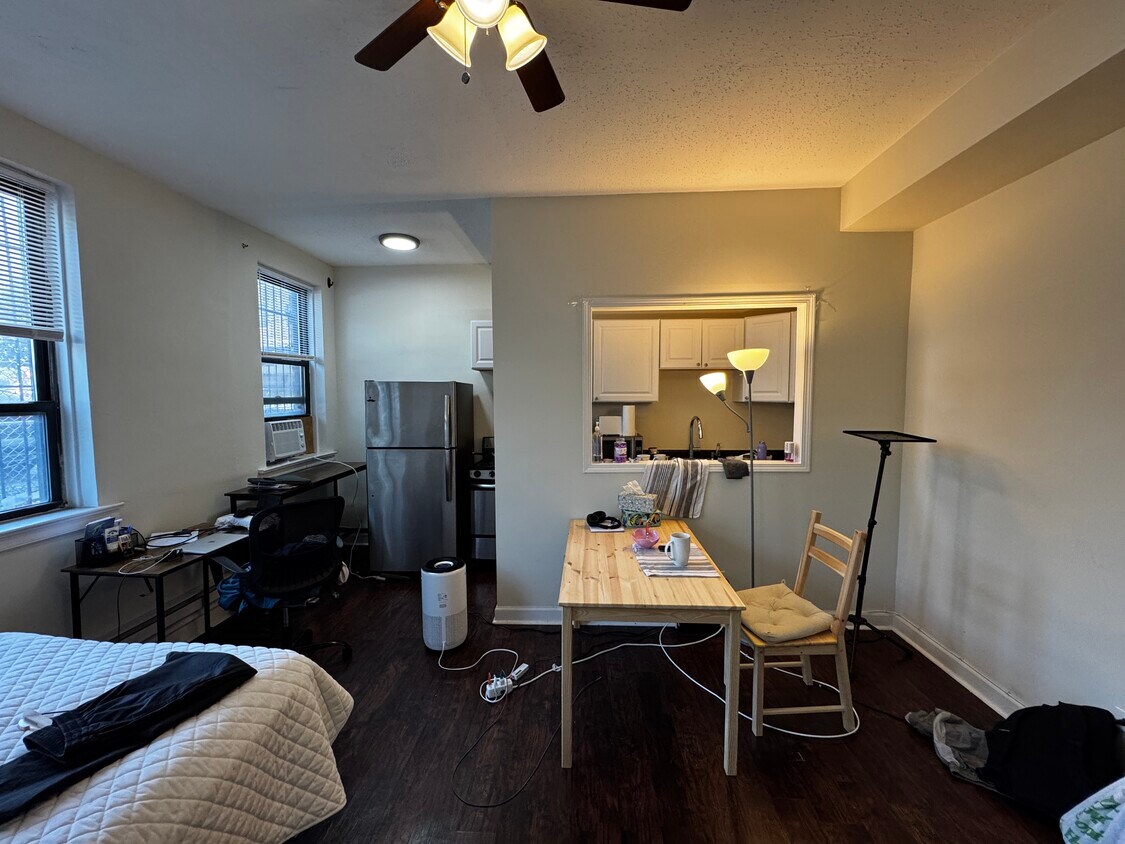 Foto principal - 3338 N Marshfield Ave