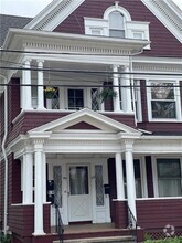Building Photo - 250 Willow St