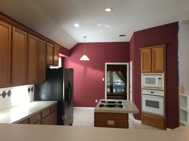 Building Photo - Beautiful 3/2 in Scofield Farms