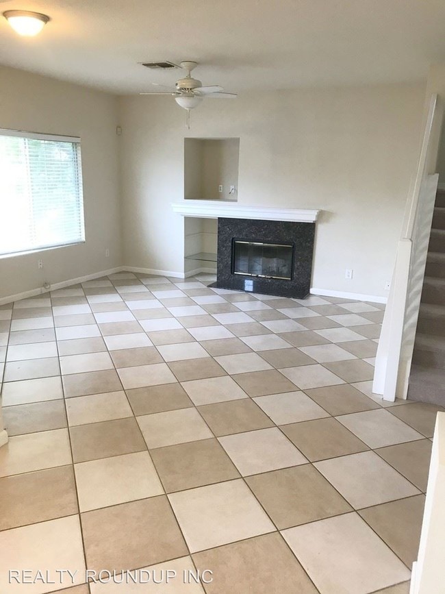 Building Photo - 4 br, 2.5 bath House - 8957 Arborview Dr