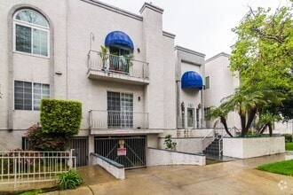 Building Photo - 151 N Maple St