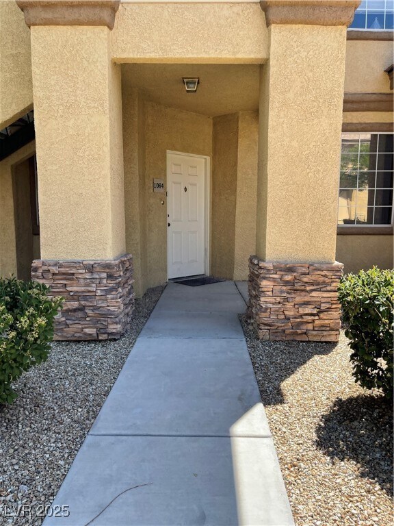 Building Photo - 9901 Trailwood Dr