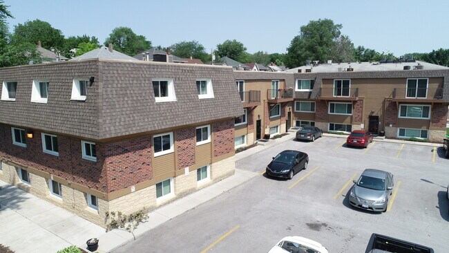 Foto del edificio - Gifford Court Apartments