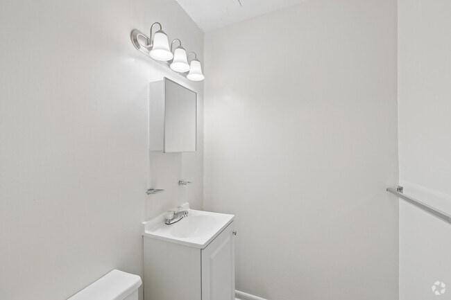 2 habitaciones, 1.5 baños - 1100 pies cuadrados - Baño - Kingswood Apartments