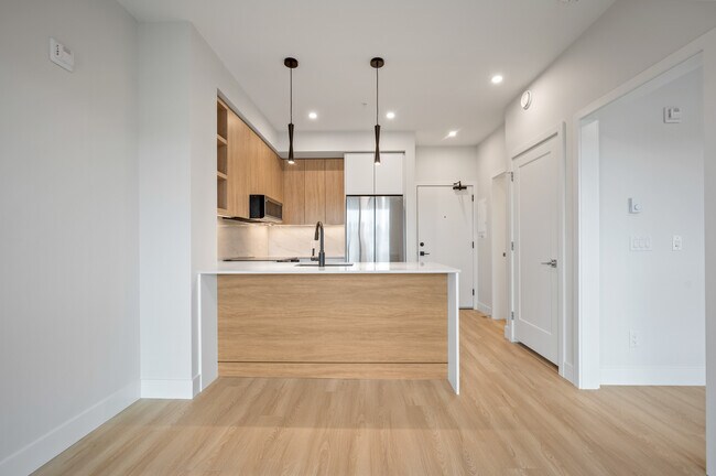 Building Photo - 34395 Gladys Ave