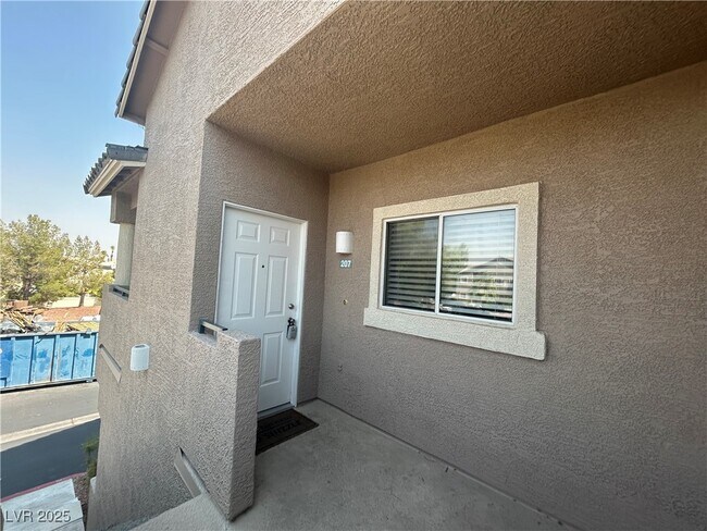 Foto del edificio - 2101 Quartz Cliff St