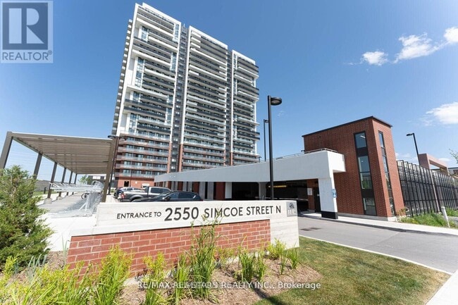 Building Photo - 2550 Simcoe St N