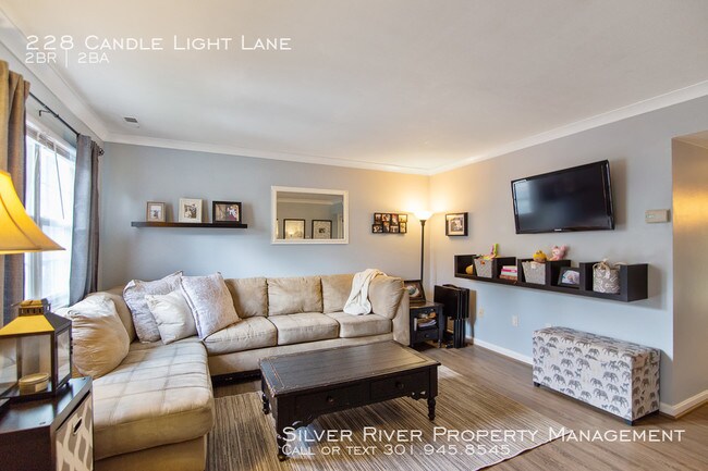 Foto del edificio - 228 Candle Light Ln