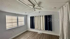 Foto del edificio - 23 Fairview Dr N