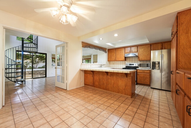 Building Photo - 741 Danica Pl