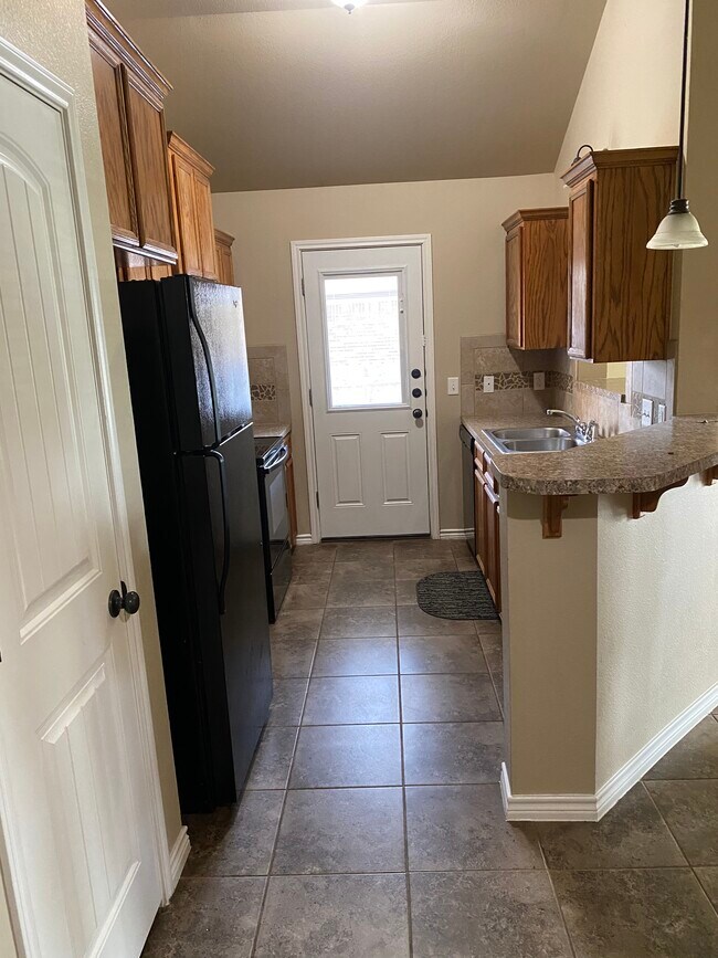 Building Photo - 4621 Brutus Ln