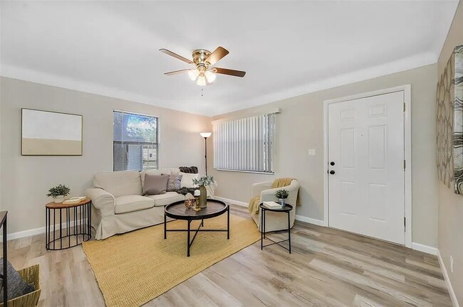 Foto del edificio - 408 61st Ave NE