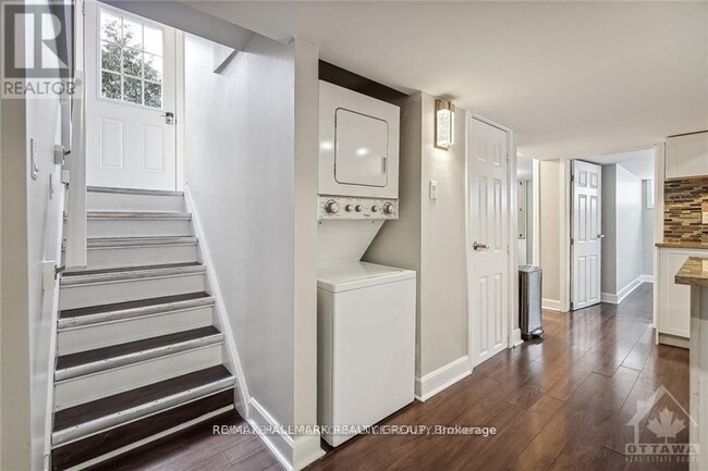 Building Photo - 1185 Woodside Dr