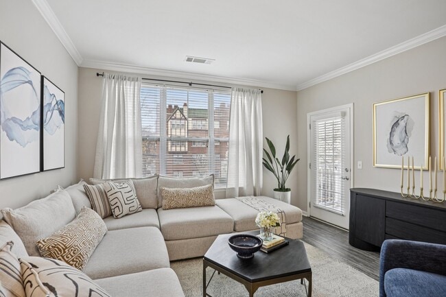 Building Photo - Glenview House